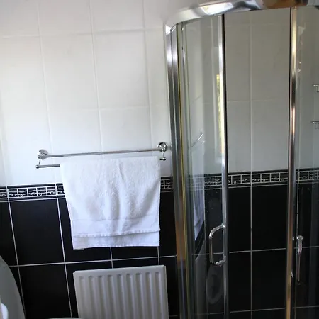 Spacious 4 Bedroom In The Heart Of Galway Loughrea