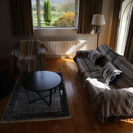 Сasa de vacaciones Spacious 4 Bedroom In The Heart Of Galway